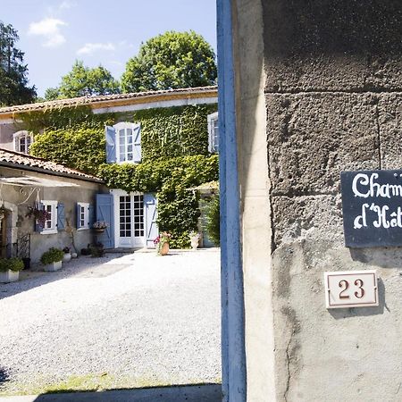 Centre De Bien-Etre Et Ses Chambres D'Hote Villeneuve-de-Rivière Eksteriør billede