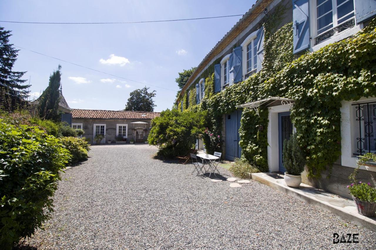 Centre De Bien-Etre Et Ses Chambres D'Hote Villeneuve-de-Rivière Eksteriør billede