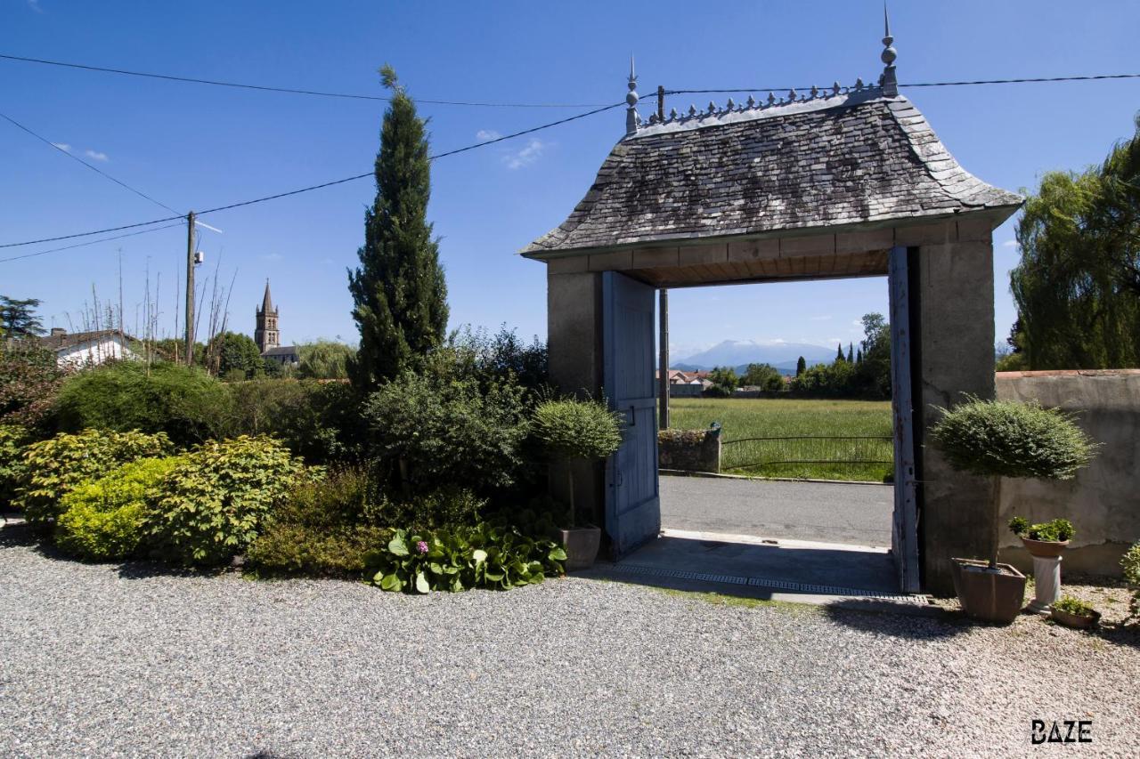 Centre De Bien-Etre Et Ses Chambres D'Hote Villeneuve-de-Rivière Eksteriør billede